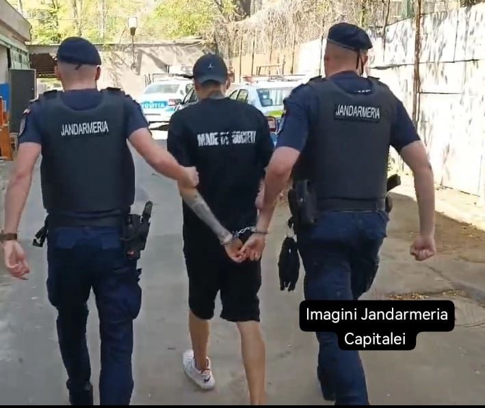 Atacatorul care a înjunghiat un elev la o şcoală din Sectorul 6, REȚINUT. Primele imagini cu făptașul