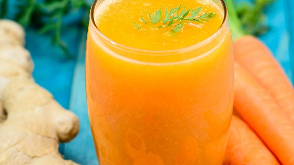 Sucul-minune pentru piele, ochi şi imunitate. Îl poți prepara rapid, fără prea multă cheltuială sau timp investit