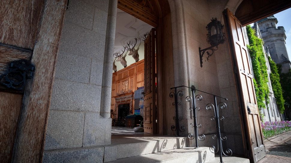 Casa Regală Britanică a dat lovitura! Cât costă un bilet la Palatul Balmoral, deschis în premieră publicului