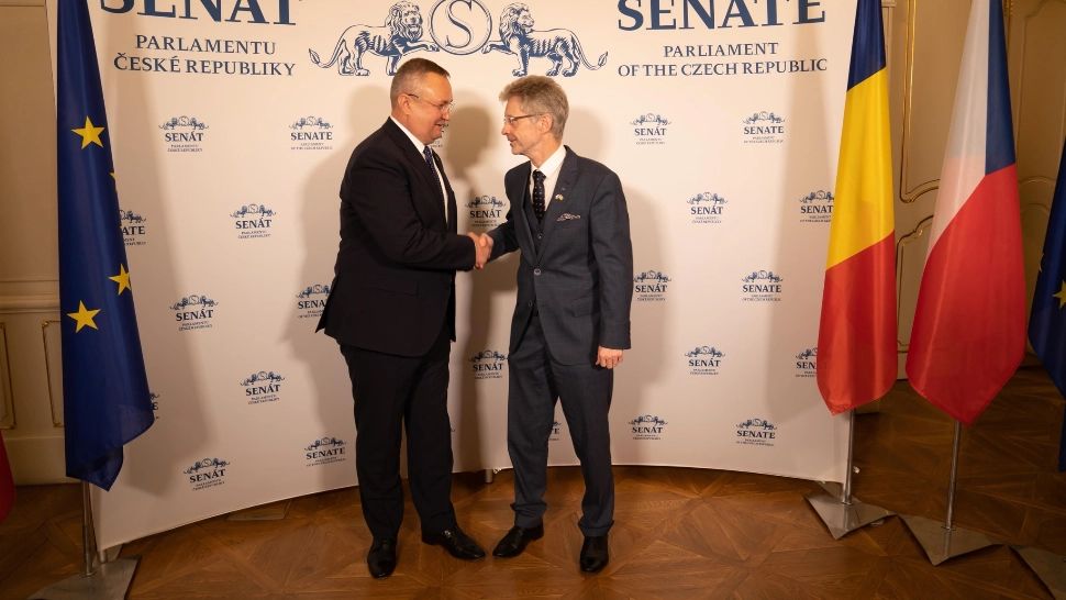 Nicolae Ciucă, întrevedere cu președintele Cehiei în prima zi a vizitei la Praga. Ambii oficiali sunt militari de carieră