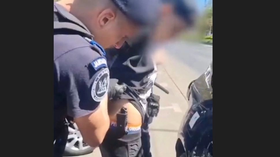 Tânăr, arestat preventiv după ce a încercat să rănească un elev cu un briceag, la Arad