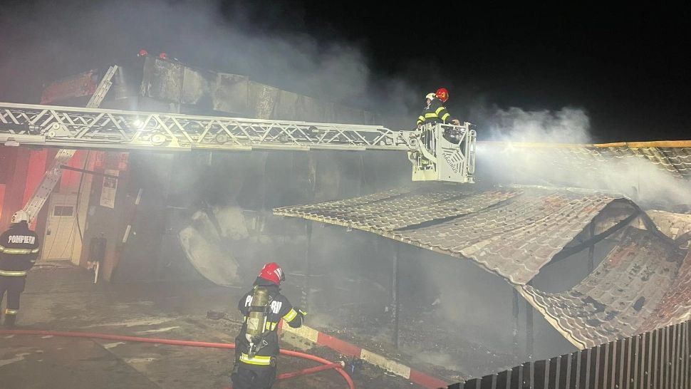 Un bar și o spălătorie auto din Galați, incendiate intenționat, noaptea trecută