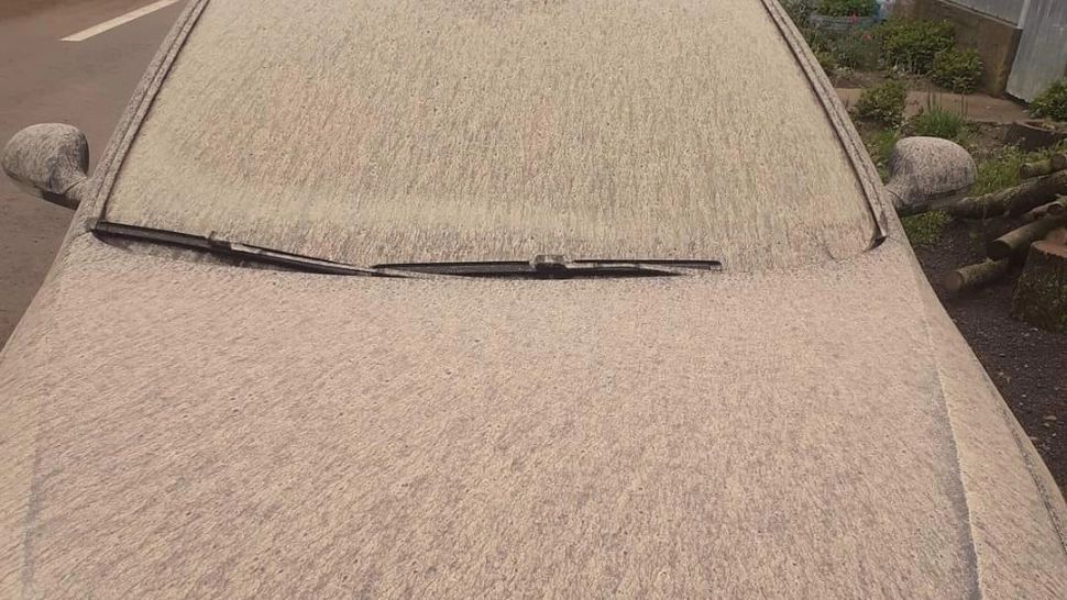 Praful saharian i-a îmbogățit pe patronii se spălătorii: „Era coadă interminabilă de la 7 dimineața”