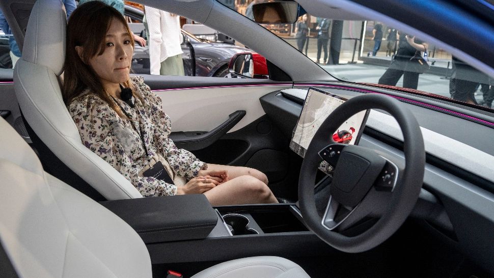 La ce folosește, de fapt, mânerul din plafonul mașinii? Mulți șoferi nu știu acest lucru