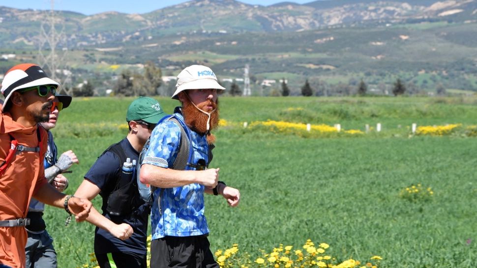 Deschizător de drumuri. A alergat dintr-un capăt în celălalt al Africii. Adică 16.000 de km într-un singur an