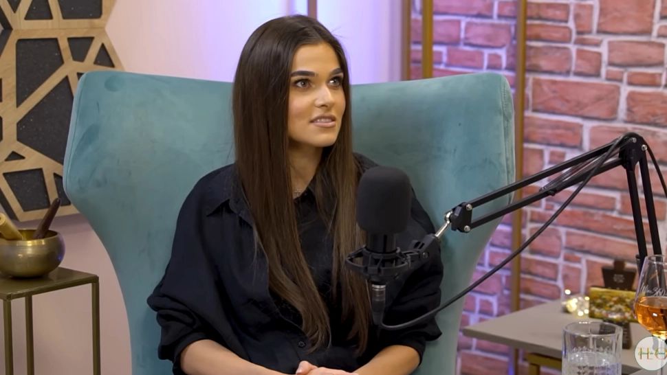 Theo Rose, la cuțite cu părinții din cauza carierei. „Ei vroiau să fiu profesoară la sat”