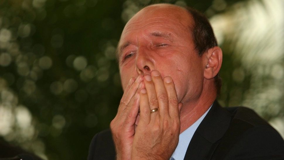 Traian Băsescu, scandal în direct! Fostul președinte refuză să vorbească despre implicarea FIICEI în scandalul NORDIS - VIDEO