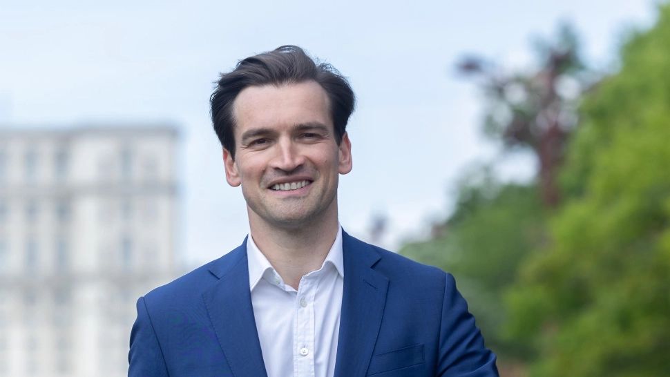 Val de reacții pe Facebook, după îndemnul liderului PNL sector 3 Andrei Baciu. Ce mesaje îi transmit românii lui Florin Piersic?