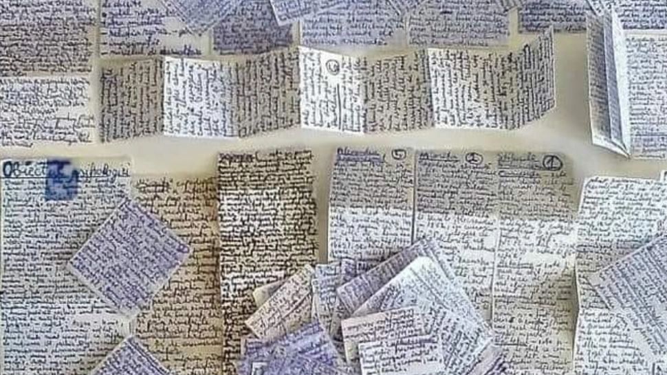 Așa se copia în Epoca de Aur. Fițuicile erau opere de artă, elevii învățau în timp ce le scriau