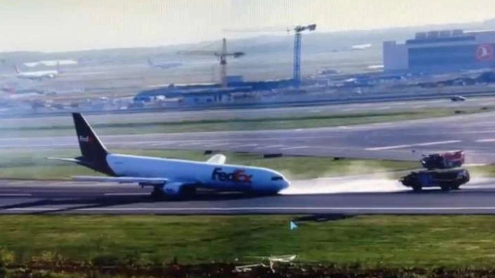 Incident aviatic grav: aterizare forțată a unui Boeing 763 pe aeroportul din Istanbul. Imagini spectaculoase - VIDEO