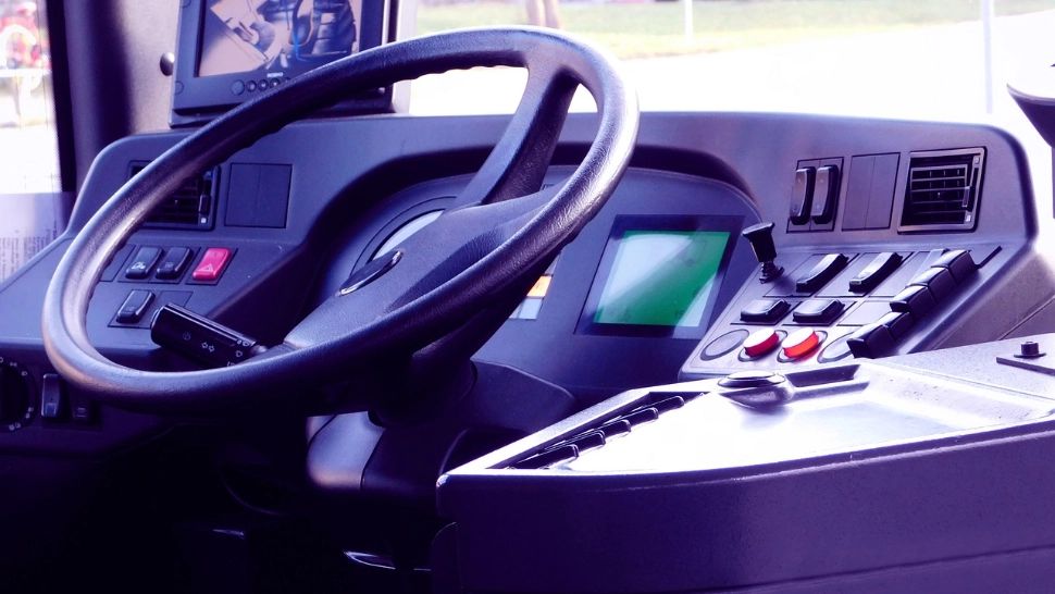 Primăria Buzău cumpărat 20 de microbuze pentru 250.000 de euro bucata. Ce știu să facă la prețul acesta 