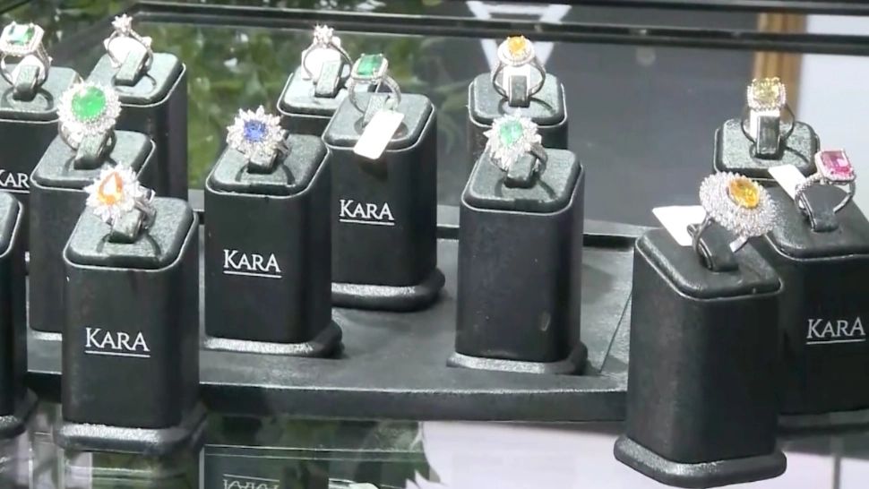 Cadourile de lux, la mare căutare de Paște. Bijuteriile cu diamante, preferate de doamne 