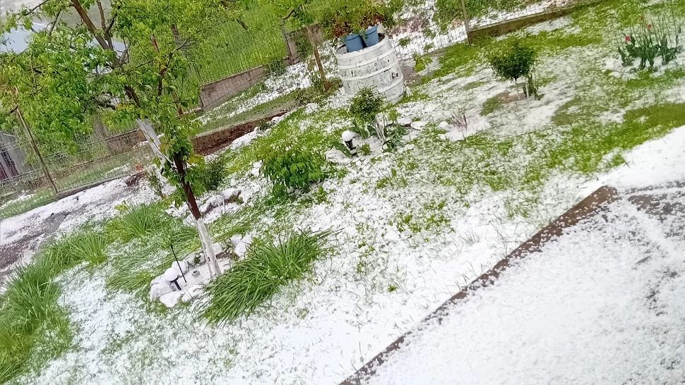 În prima zi de Paște, grindina a făcut ravagii în mai multe zone din țară FOTO+VIDEO