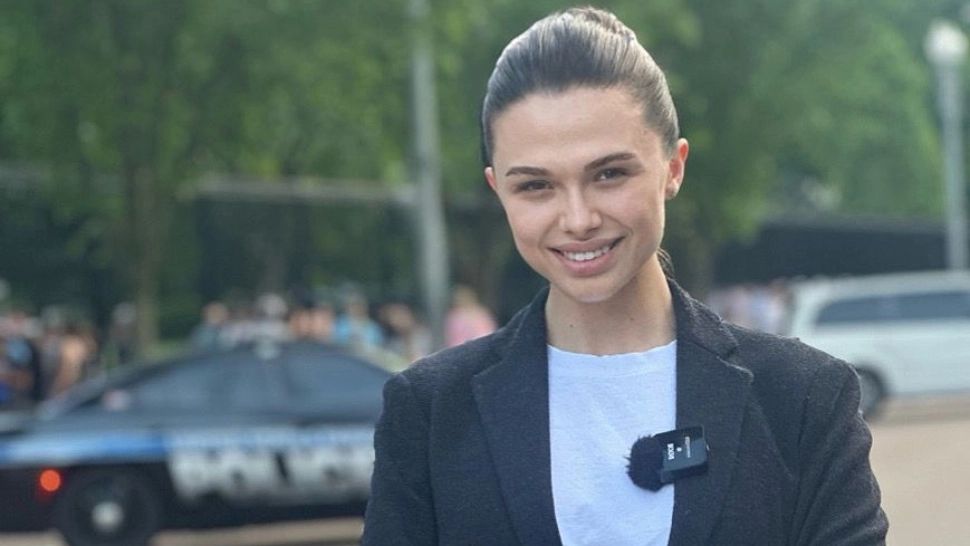 Ana Maria Păcuraru, față în față cu președintele Iohannis. Singurul jurnalist român cu acces la cele mai păzite secrete