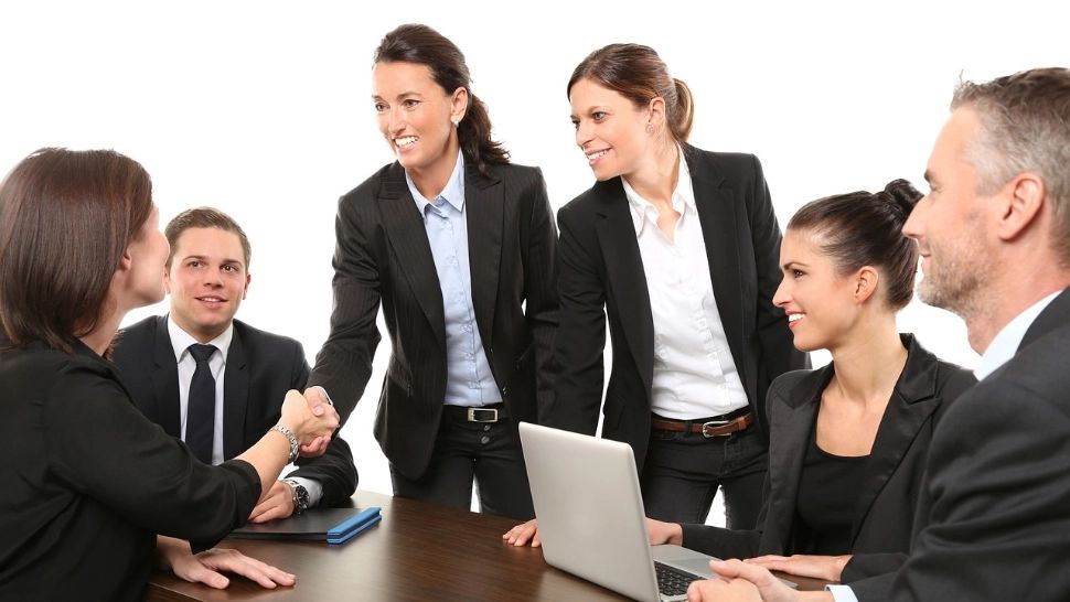 Orașele în care se oferă cele mai mari salarii din România. Harta exactă a zonelor bănoase