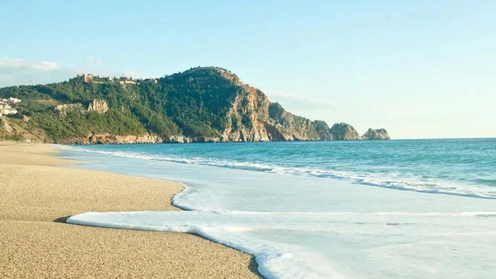 Vacanțele românilor sunt în pericol din cauza prețurilor exorbitante. Inflația pune în pericol turismul