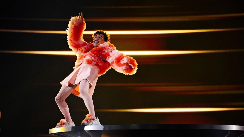 Care este pronumele pentru identificarea unui non-binar: El/ea sau ei?