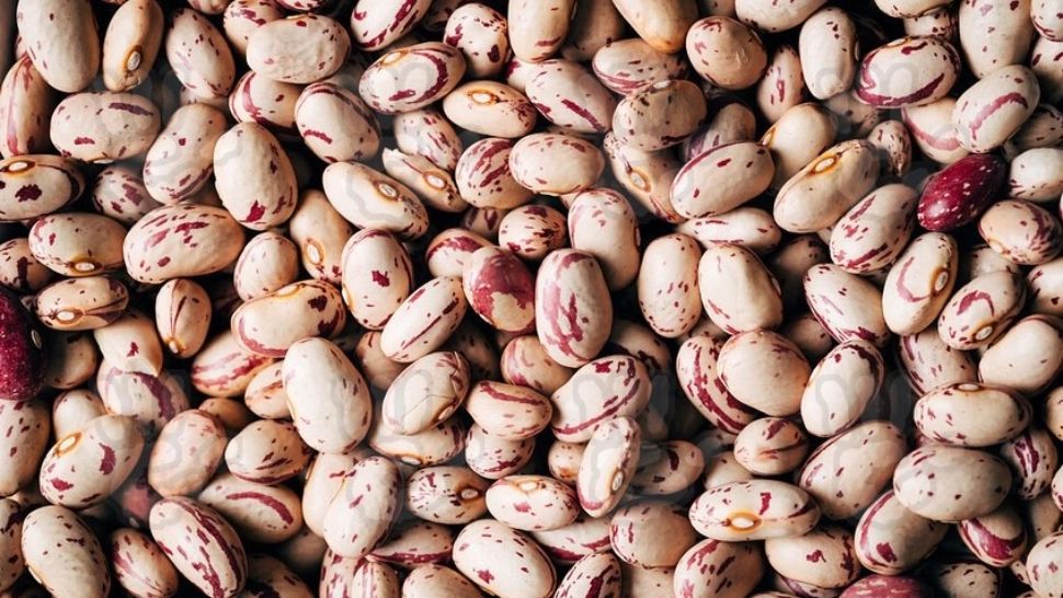 Trucul dezvăluit de marii bucătari. Ce să pui în oala de fasole ca să fiarbă mai repede