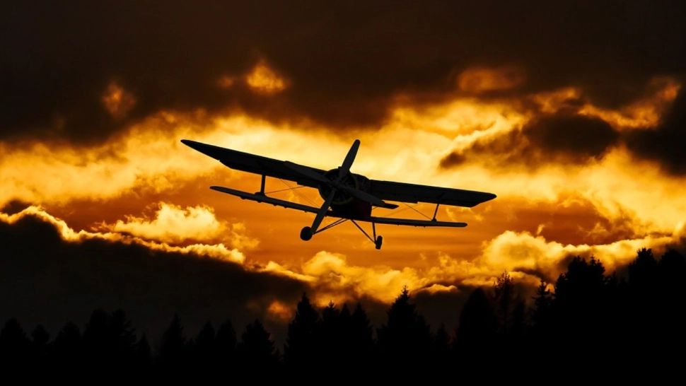 Clinceni Air Show. Copiii asistați de la Centrul pentru Educație și Sprijin Comunitar Sf. Dimitrie, invitați de clubul moto Doomstriker la un spectacol aviatic de excepție, pe aerodrom