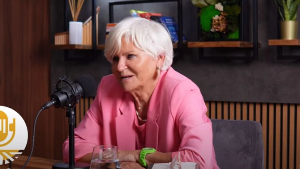 Motivul pentru care fiul Monicăi Tatoiu a devenit ateu: „Când a venit preotul de Crăciun cu Biblia a făcut urât”