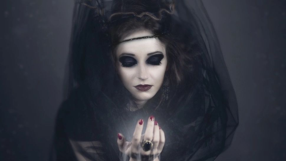 Cine este Lilith. Eva nu a fost prima femeie de pe Pământ, iar Adam ar mai fi fost căsătorit înainte de ea