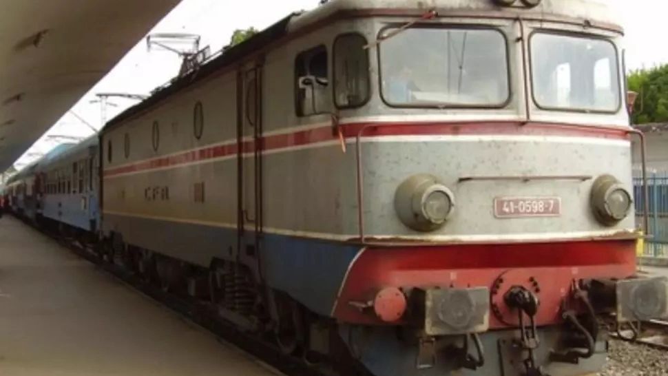 Un bărbat a fost lovit mortal de tren la intrare în gara Medgidia. Traficul feroviar a fost blocat în zonă în urma accidentului