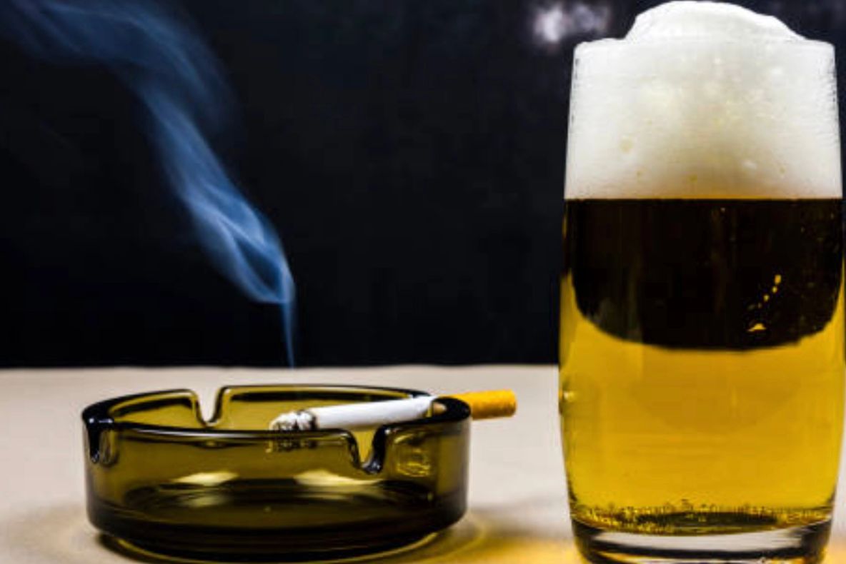Fumatul, alcoolul și alimentația nesănătoasă - o povară tot mai mare pe sistemele de sănătate și bugetele de stat 