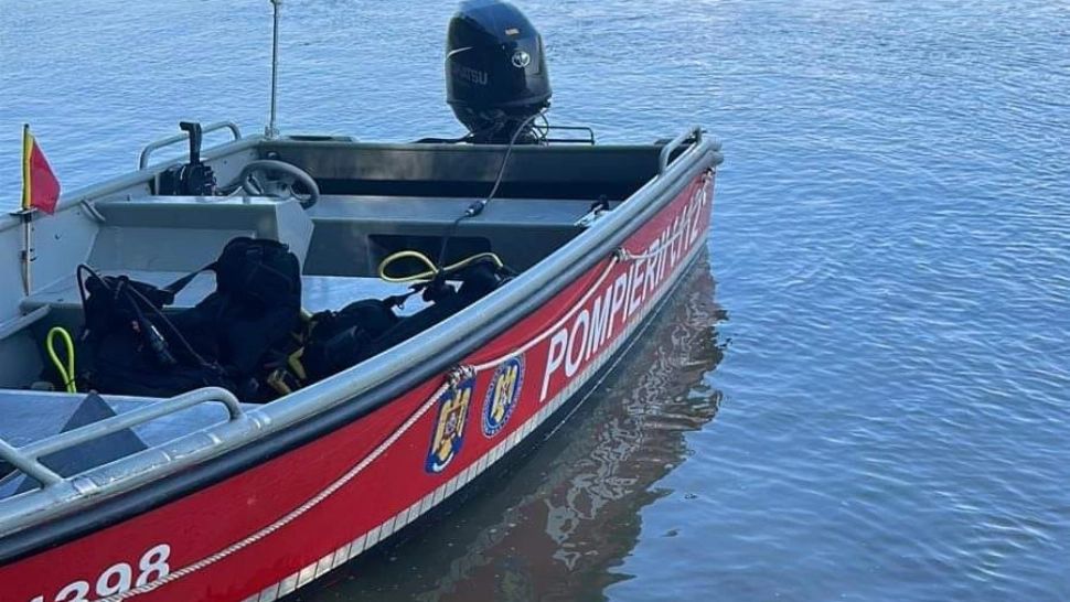 Bărbat, de 31 de ani, mort după ce a mers la scăldat. Victima nu a reușit să mai iasă la mal