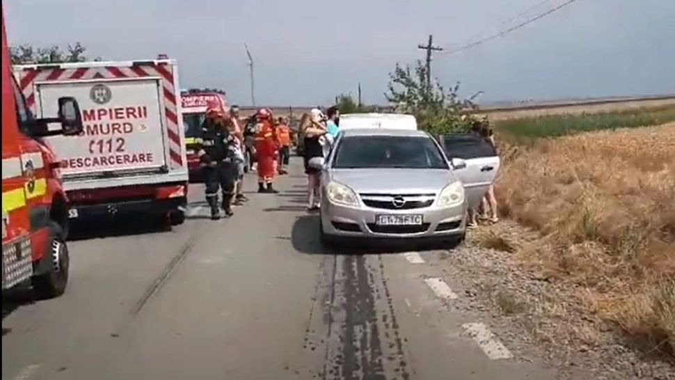 Carambol în Constanța. 5 autoturisme s-au accidentat, au fost implicate 18 persoane VIDEO