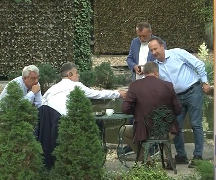 Ce au făcut liderii partidelor înainte de afișarea rezultatelor exit poll: relaxare totală