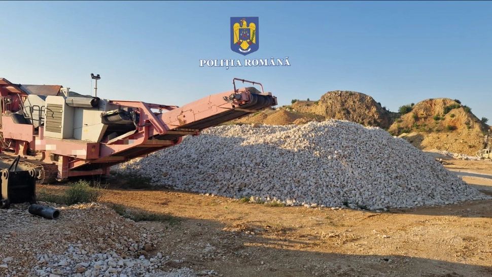 Mascații au săltat un grup de infractori mai puțin obișnuit: aveau o carieră de piatră ilegală! VIDEO
