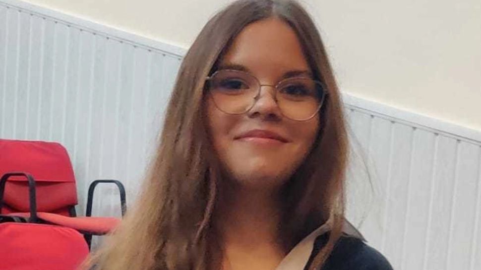 O minoră de 15 ani, din Cluj, a fost dată dispărută. Cine a văzut-o este rugat să sune la 112
