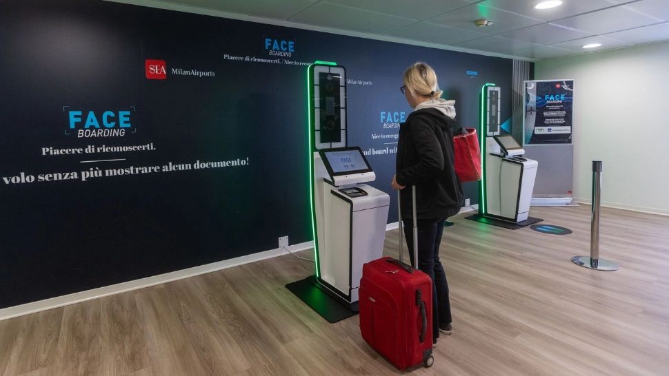 Îmbarcarea în avion. Ce este tehnologia faceboarding VIDEO