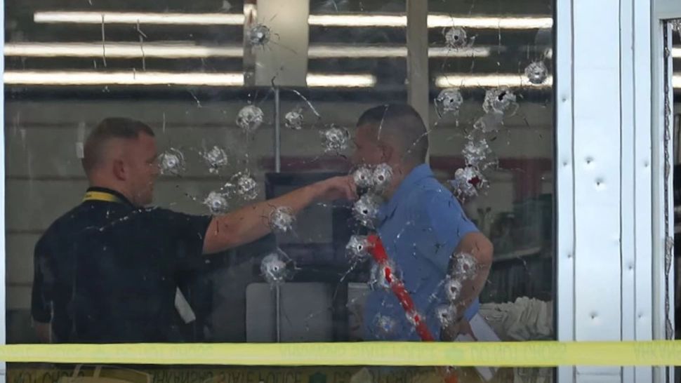 Masacru în supermarket: trei oameni au murit, iar peste 10 sunt în stare gravă VIDEO