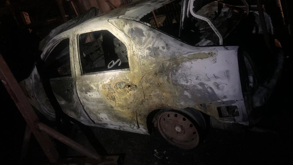 Final de relație cu scântei și dosar penal! O tânară a facut scrum două mașini ca să se răzbune pe fostul iubit GALERIE FOTO