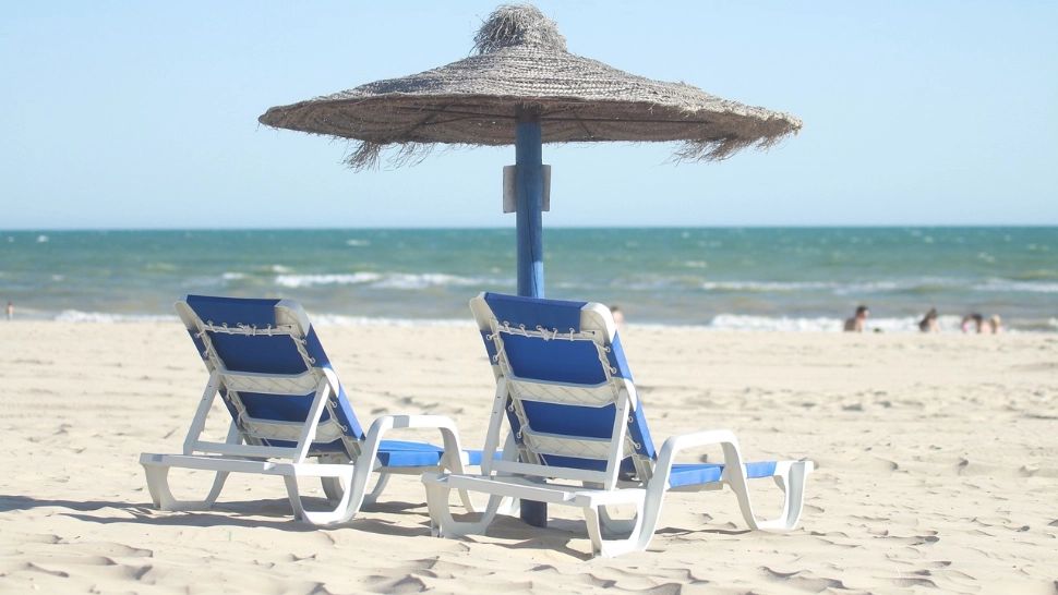 Cele mai ieftine plaje din Europa în vara anului 2024. Aici plătești cel mai puțin pe șezlonguri, bere, îngheţată şi apă