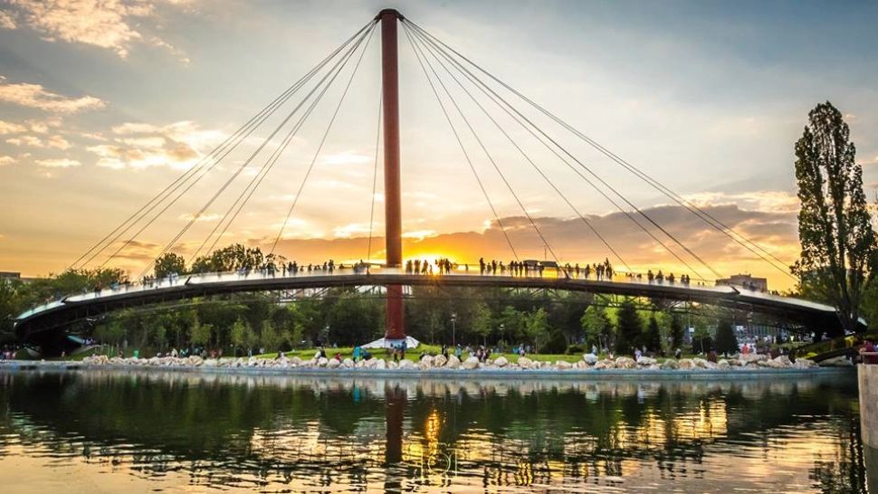 Poliția, în alertă: Un tânăr de 19 ani a murit în Parcul Drumul Taberei din București