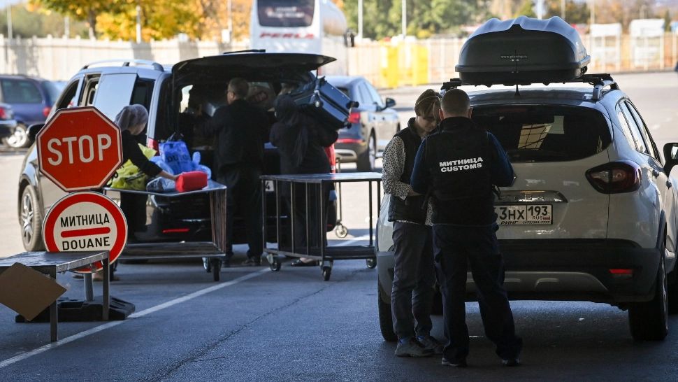 Șoferii români vor plăti o TAXĂ pentru a intra în Bulgaria. Care este valoarea, în funcție de gabarit și de când intră în vigoare?