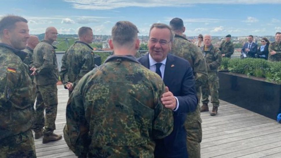 Ministrul german al apărării a cerut armatei să fie pregătită pentru război. În ce an se așteaptă la un conflict militar major