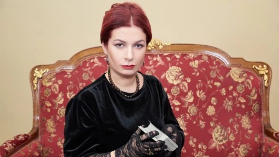 Vrăjitoarea lui Putin a fost arestată. Femeia făcea ritualuri ca să îl încarce cu putere și energie pe președintele rus și trimitea dușmanii „în abis”