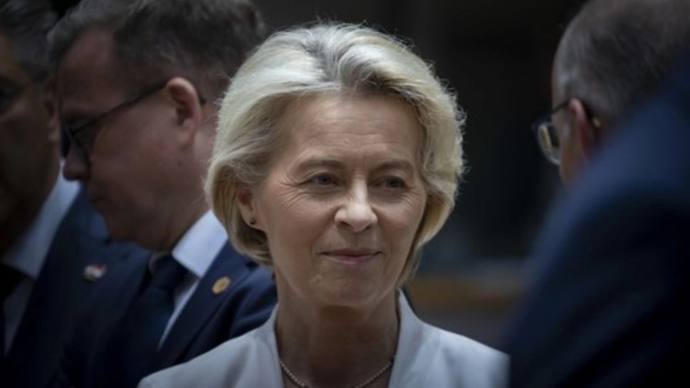 Un militant anti-Covid încearcă să blocheze în instanţă realegerea Ursulei Von der Leyen la șefia Comisiei Europene