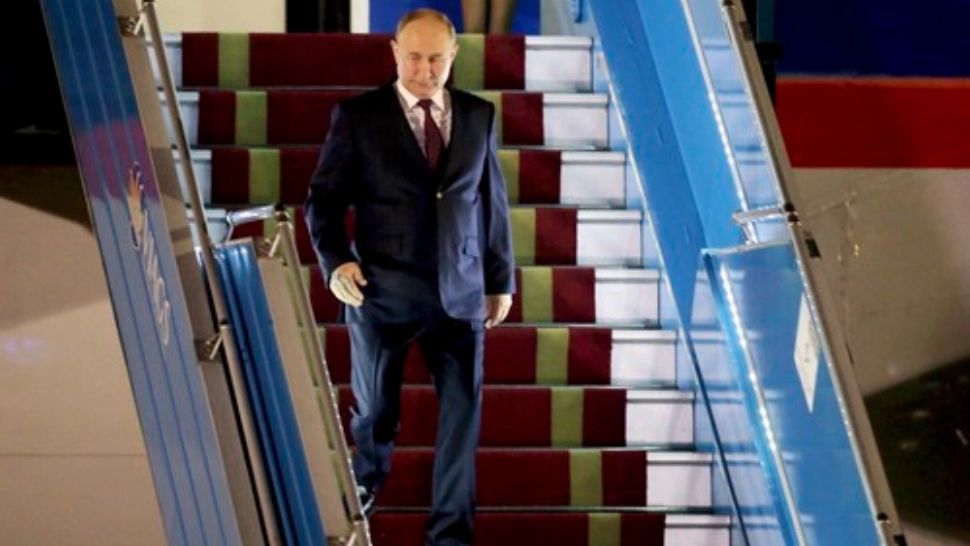 Vladimir Putin a ajuns în Vietnam pentru o vizită oficială