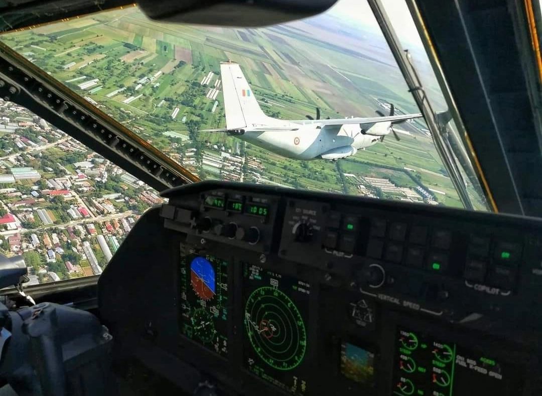 MApN: Două aeronave ale Forţelor Aeriene acţioneză la stingerea incendiului de pădure din Caraş-Severin! Există risc de propagare!