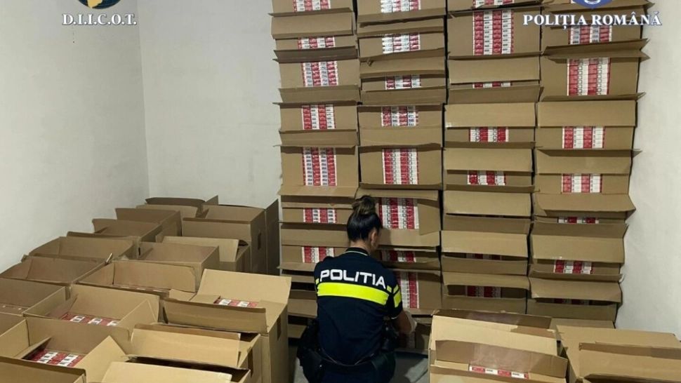 Peste 5 milioane de țigări ascunse într-un TIR. Valoarea de piață: 750.000 de euro | FOTO