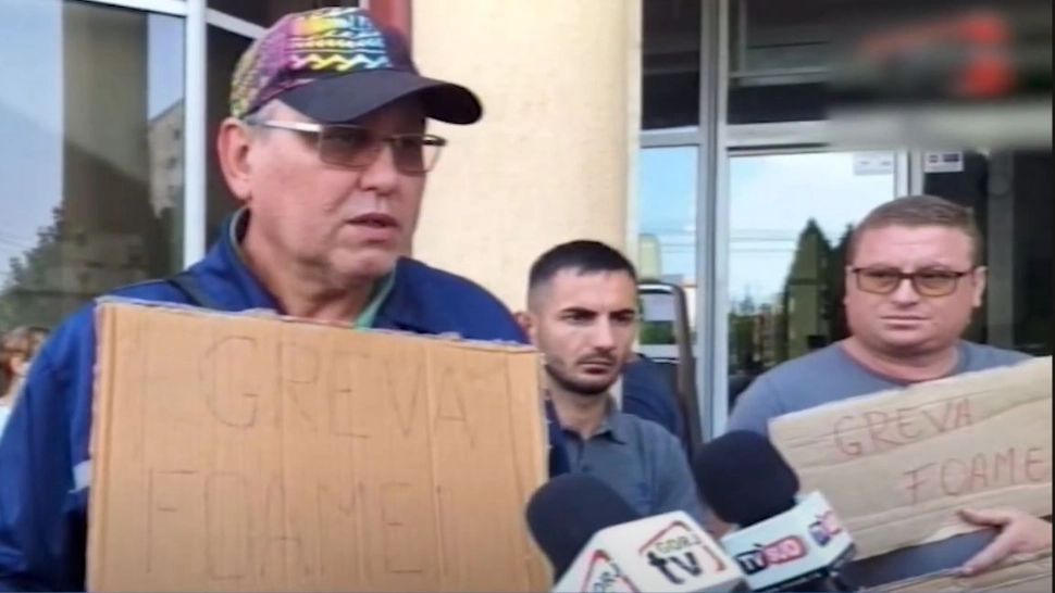 Le-a ajuns cuțitul la os! Protest la Complexul Energetic Oltenia. Sute de oameni revoltați că sunt dați afară, iar alții se angajează „pe pile”