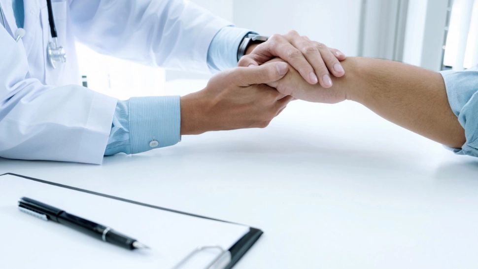 Cum știi că ai deficit de vitamina D. Primele simptome care ar trebui să te îngrijoreze. Îți poate afecta sănătatea mintală, dar și oasele