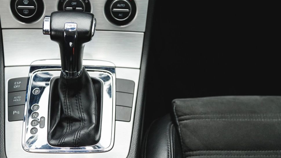 Ce înseamnă P-R-N-D-S-B la cutia automată de la automobile