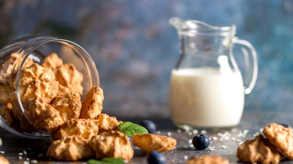 Rețetă savuroasă de fursecuri cu cocos. Un desert simplu, dar sofisticat