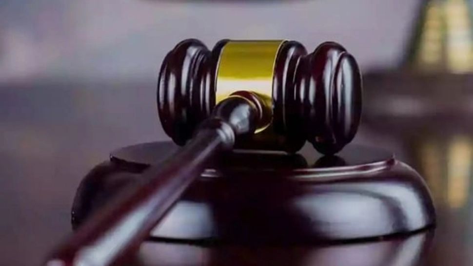 Elevul de la "Ion Creangă" care a atacat-o pe profesoara de Japoneză cu cuțitul, condamnat la 7 ani de închisoare