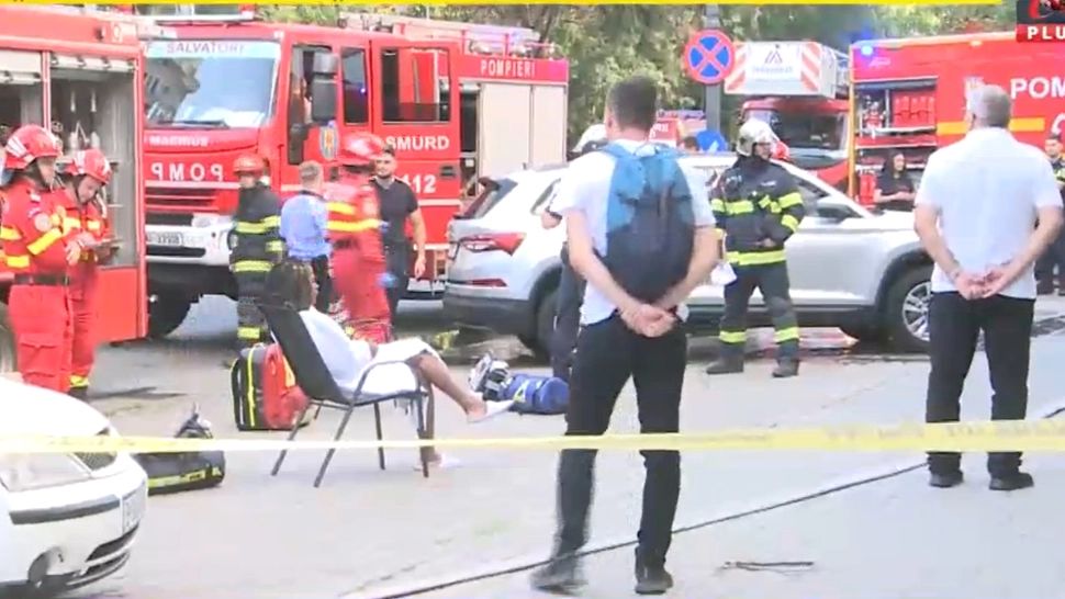 Incendiu la un hotel din București. Intervenție majoră a pompierilor, persoanele cazate au fost evacuate